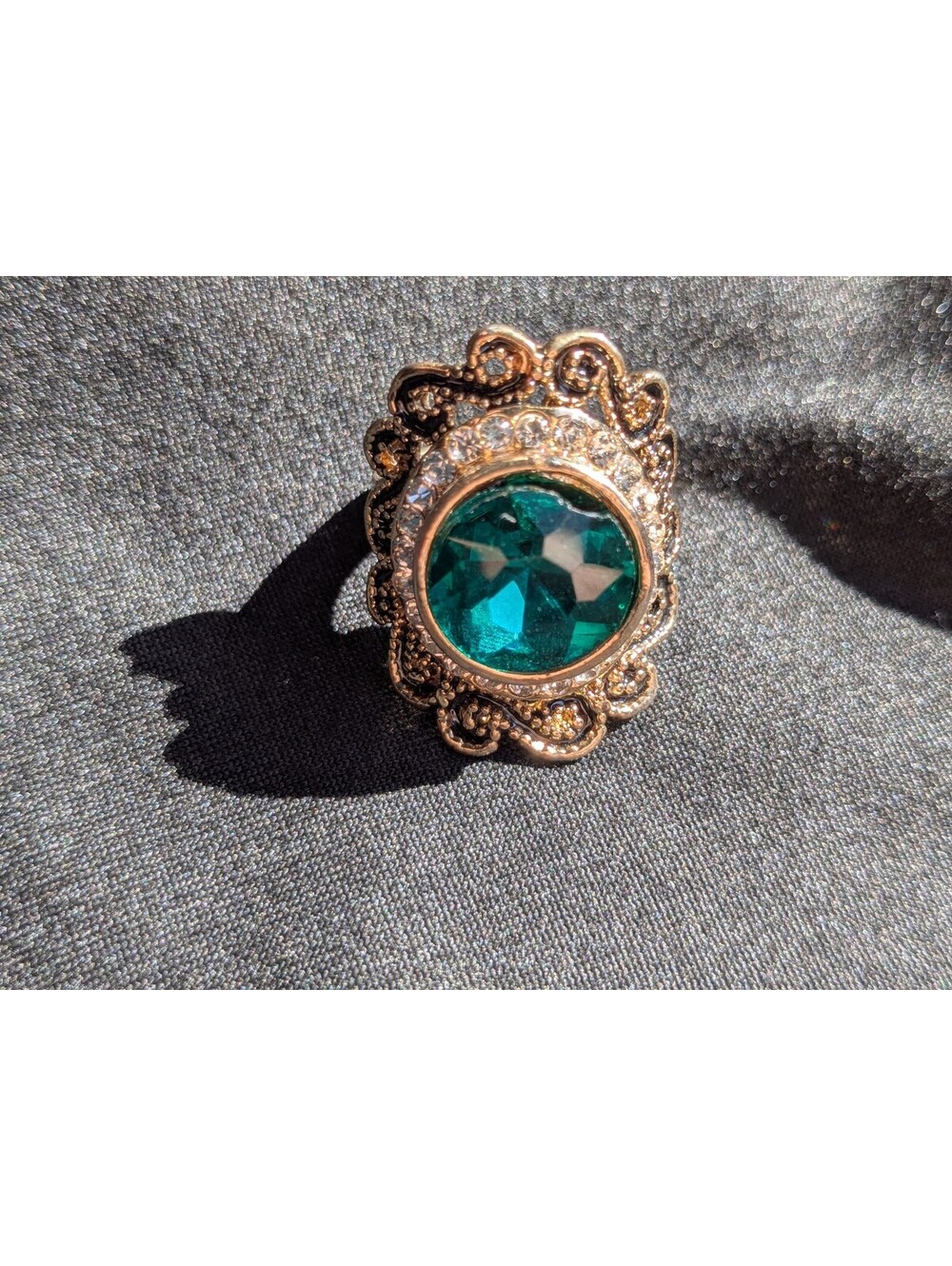 Vintage Style Gold Tone Ring with Green and Clear Rhinestones